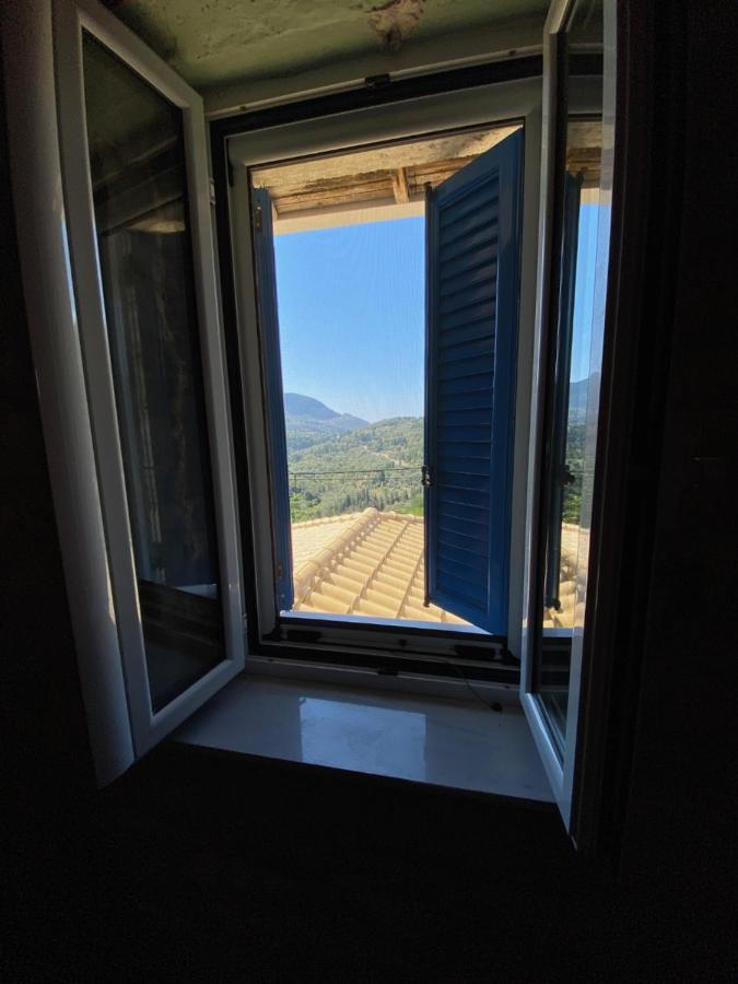 Soldatos Stone House *
